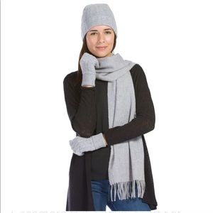 Woman’s 3 pc cashmere hat,scarf, and glove set.